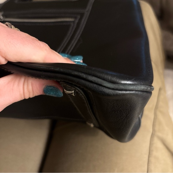 Salvatore Ferragamo Black Leather Tote Sleek Design - Picture 14 of 14